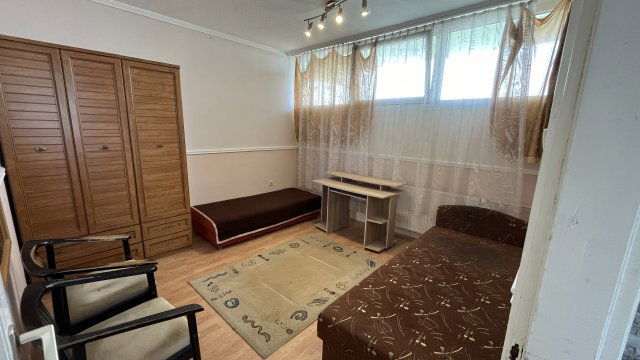 Eladó panellakás, Nyíregyházán 42 M Ft, 3 szobás
