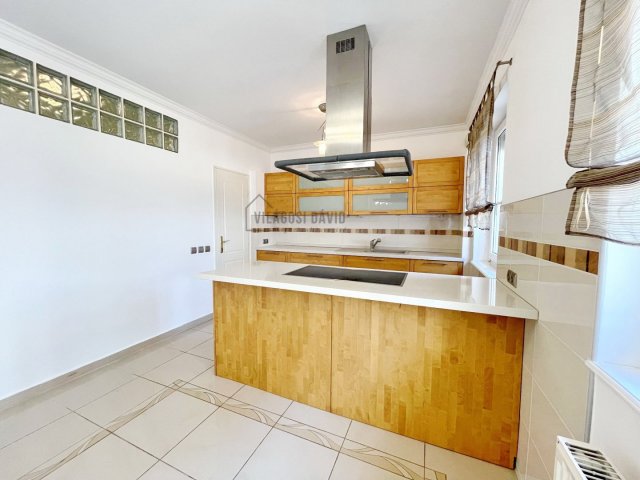 Kiadó téglalakás, albérlet, Debrecenben 400 E Ft / hó, 4 szobás