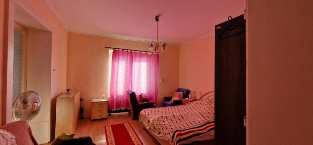 Eladó családi ház, Kiskőrösön 18.5 M Ft, 2 szobás