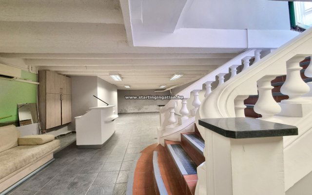 Eladó üzlethelyiség, Budapesten, V. kerületben 73.5 M Ft