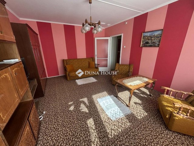 Eladó panellakás, Kecskeméten 44.9 M Ft, 2 szobás