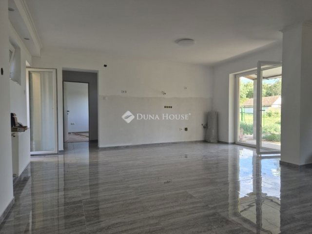 Eladó családi ház, Enyingen 43 M Ft, 4 szobás