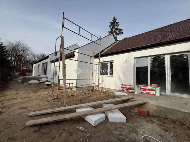 Eladó ikerház, Veresegyházon 120 M Ft, 4 szobás