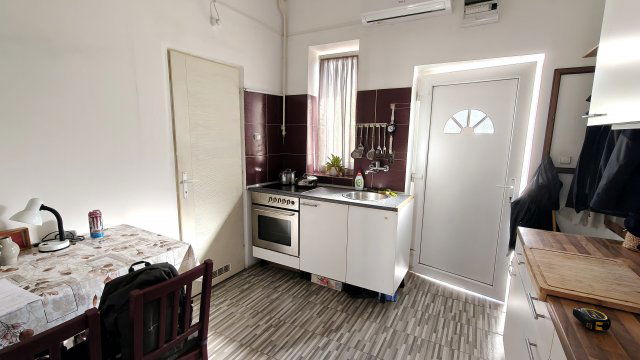 Eladó téglalakás, Szegeden 33 M Ft, 1 szobás