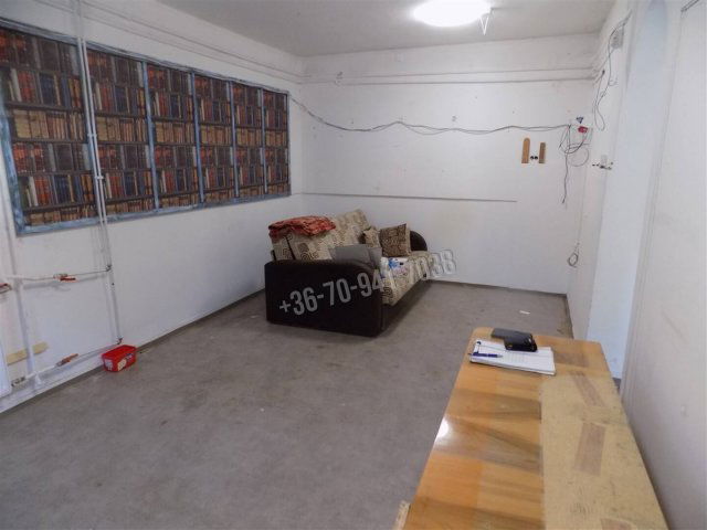 Eladó panellakás, Tatabányán, Gábor Áron utcában 27.8 M Ft