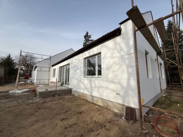 Eladó ikerház, Veresegyházon 120 M Ft, 4 szobás