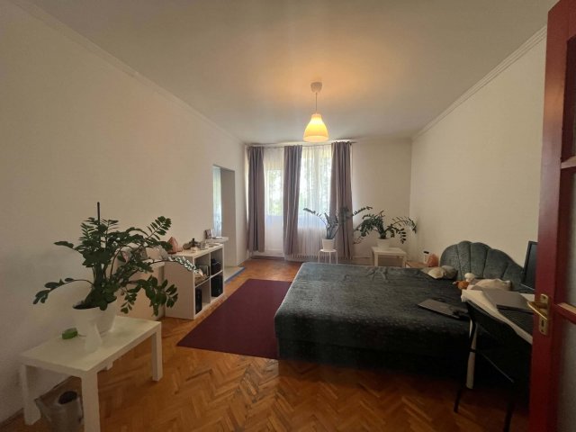 Eladó téglalakás, Kecskeméten 33 M Ft, 2 szobás