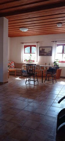 Eladó családi ház, Balatonszabadiban 105 M Ft, 12 szobás