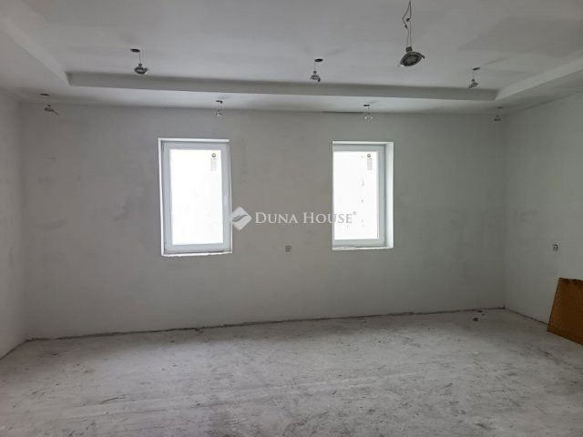 Eladó családi ház, Szatymazon 74 M Ft, 4 szobás