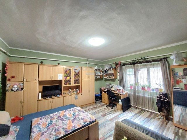 Eladó családi ház, Várpalotán 62.8 M Ft, 3 szobás