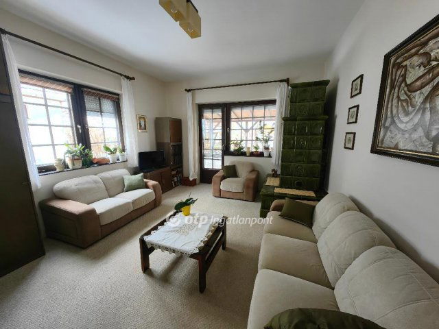 Eladó családi ház, Békésen 64 M Ft, 1+3 szobás