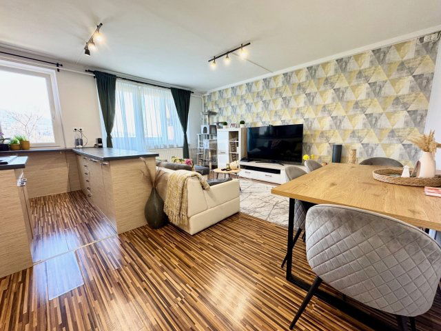 Eladó panellakás, Budapesten, III. kerületben 105 M Ft