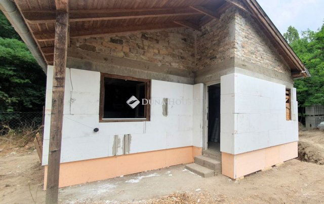 Eladó családi ház, Kiskunlacházán 35 M Ft, 1 szobás