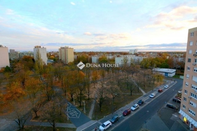 Eladó panellakás, Kecskeméten 43.9 M Ft, 2 szobás