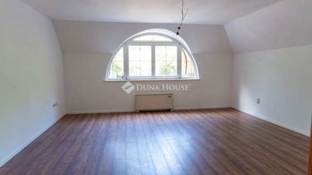 Eladó családi ház, Leányfaluban 199 M Ft, 4 szobás