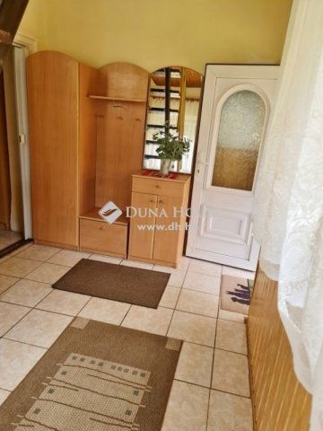 Eladó családi ház, Vácon 109 M Ft, 5 szobás