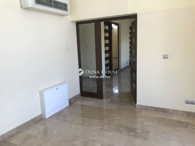 Eladó családi ház, Balatonfüreden 350 M Ft, 4 szobás