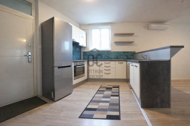 Eladó téglalakás, Budapesten, III. kerületben 81.9 M Ft