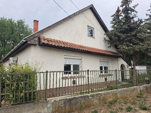 Eladó családi ház, Tápiószőlősön 32.9 M Ft, 3 szobás