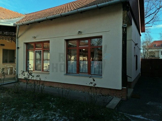 Kiadó családi ház, albérlet, Békéscsabán 150 E Ft / hó
