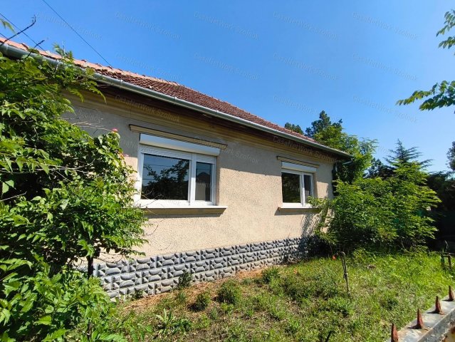 Eladó családi ház, Abonyban 36.7 M Ft, 3 szobás