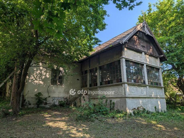 Eladó családi ház, Balatonhenyén 120 M Ft, 4 szobás