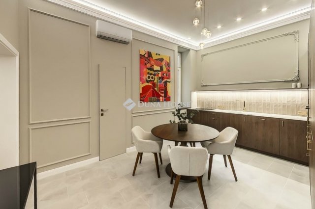 Eladó téglalakás, Budapesten, V. kerületben 199 M Ft, 3 szobás