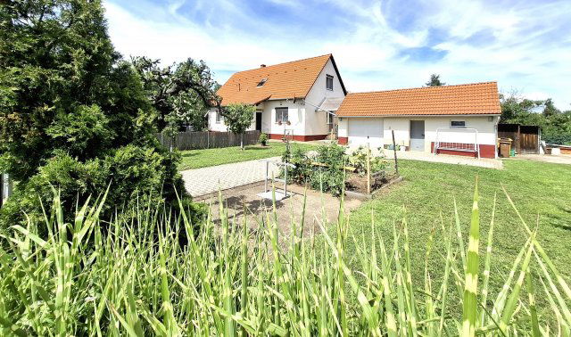 Eladó családi ház, Tiszafüreden 68.9 M Ft, 6 szobás