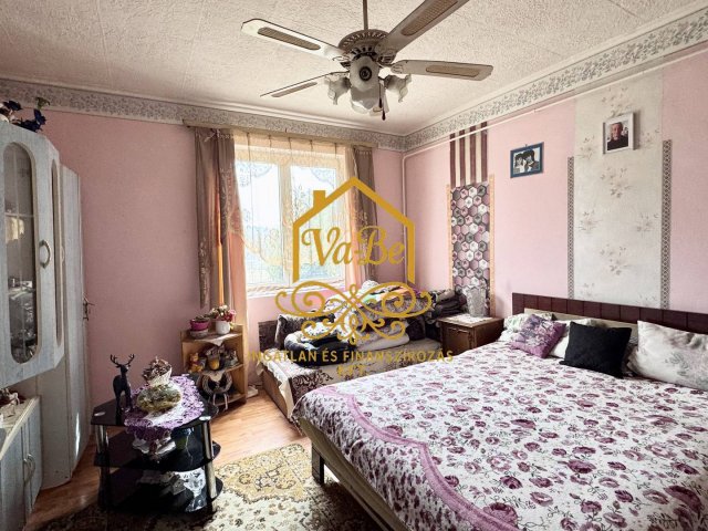 Eladó családi ház, Egerben 44.9 M Ft, 5 szobás