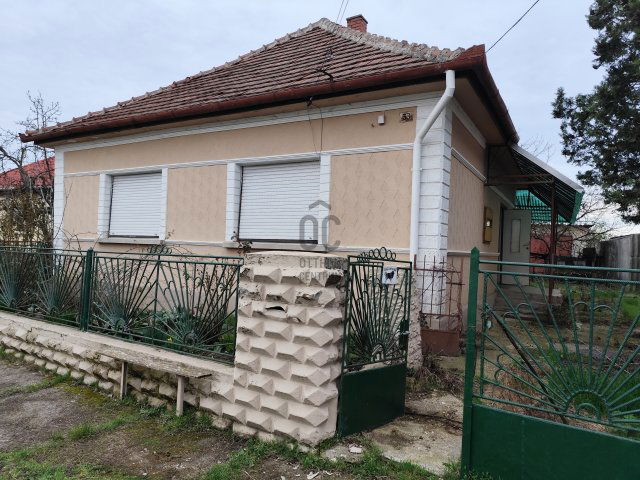 Eladó családi ház, Alsózsolcán 18 M Ft, 2 szobás