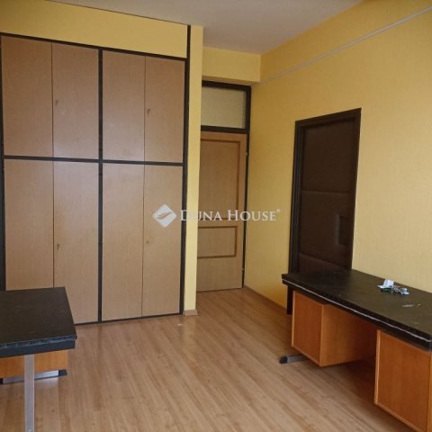 Kiadó iroda, Zalaegerszegen, Ady Endre utcában 55 E Ft / hó