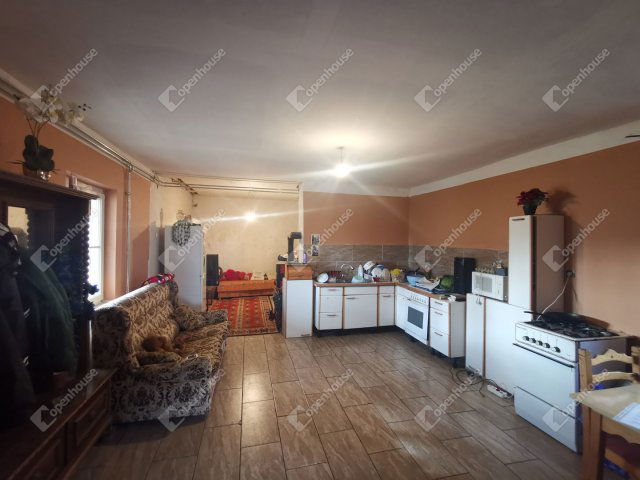 Eladó családi ház, Hahóton 10.9 M Ft, 3 szobás