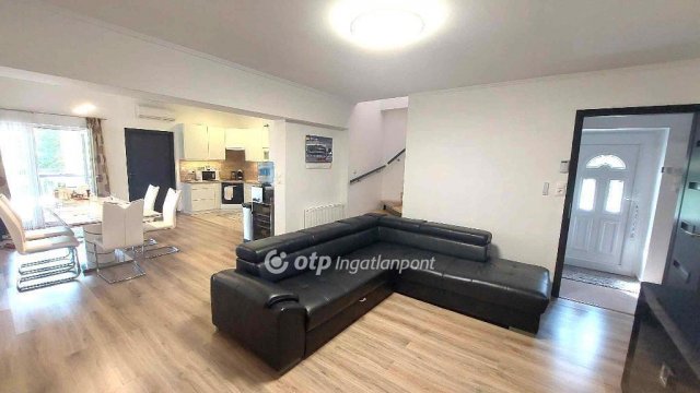 Eladó családi ház, Szentendrén 158 M Ft, 4+1 szobás