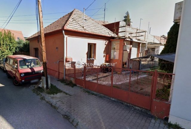 Eladó családi ház, Budaörsön 59.9 M Ft, 2 szobás