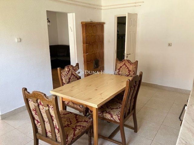 Eladó családi ház, Pátyon 99.9 M Ft, 3 szobás