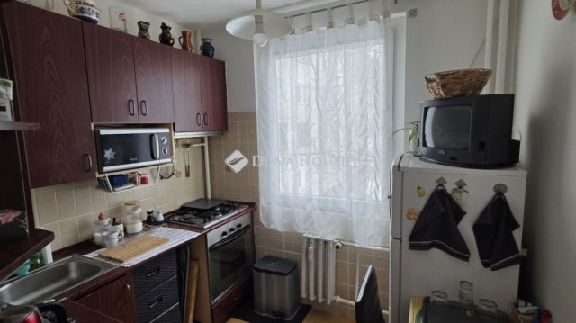 Eladó panellakás, Hódmezővásárhelyen 47 M Ft, 2+1 szobás