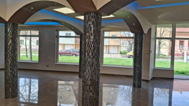 Kiadó üzlethelyiség, Szolnokon 300 E Ft / hó, 1 szobás