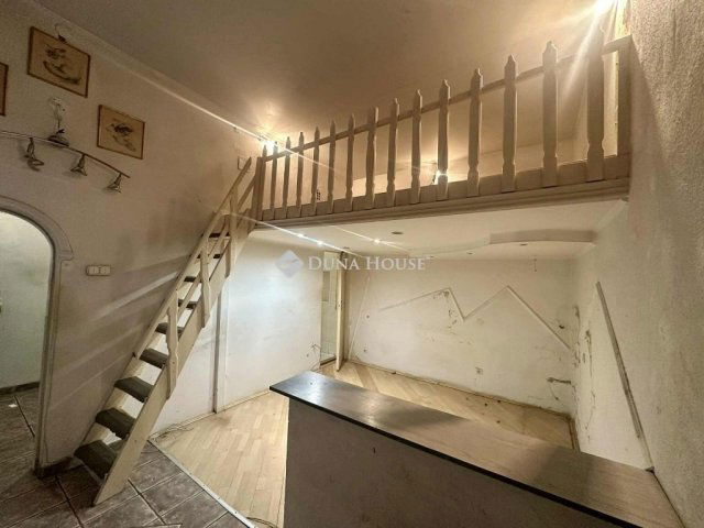 Eladó téglalakás, Budapesten, VII. kerületben 39.9 M Ft