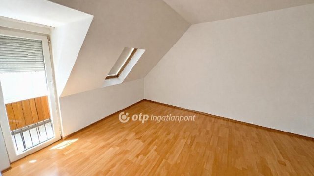 Eladó téglalakás, Egerben 37.9 M Ft, 1 szobás