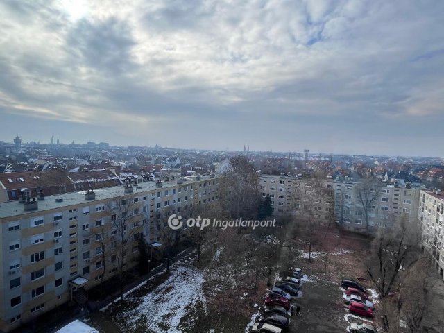 Eladó panellakás, Szegeden 47.3 M Ft, 2 szobás