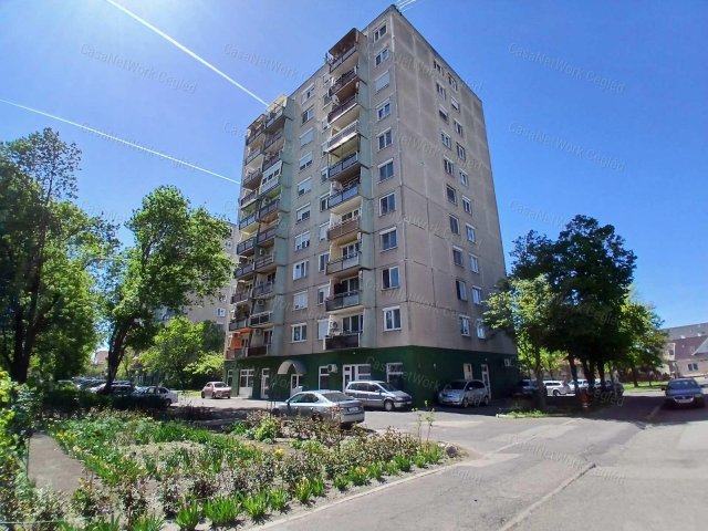 Eladó panellakás, Cegléden 41.9 M Ft, 2 szobás