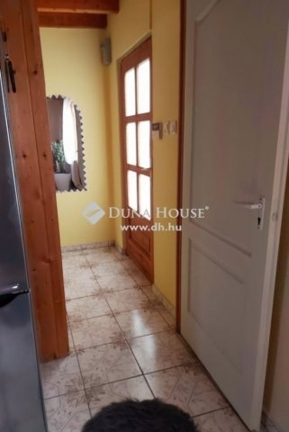 Eladó családi ház, Szigethalmon 130 M Ft, 5+5 szobás
