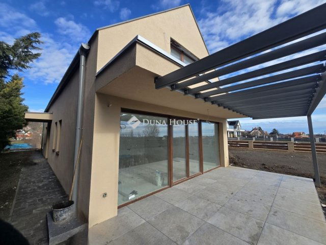 Eladó ikerház, Lovason 185 M Ft, 4 szobás / költözzbe.hu