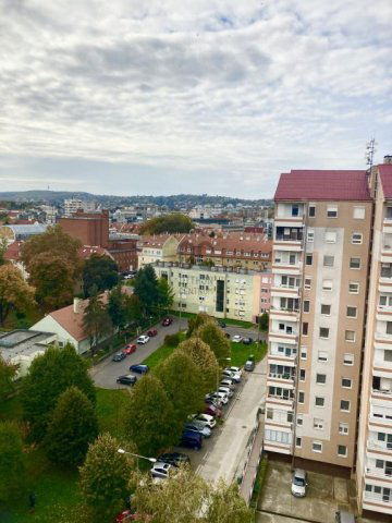 Eladó panellakás, Zalaegerszegen 30 M Ft, 3 szobás