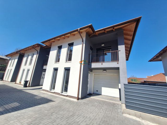 Eladó sorház, Szigetszentmiklóson 89.9 M Ft, 4 szobás