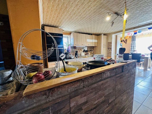 Eladó családi ház, Esztergomban 38.7 M Ft, 2 szobás