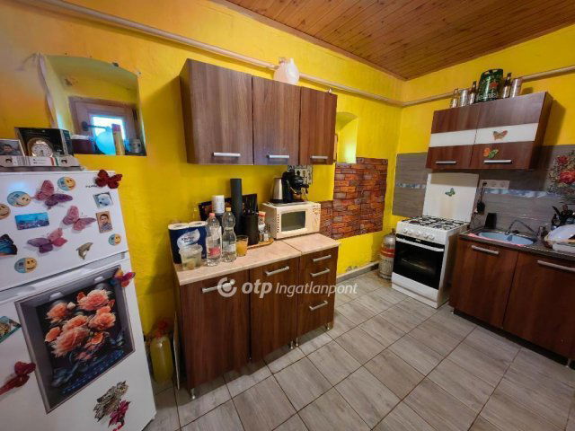 Eladó családi ház, Karcagon 13.5 M Ft, 1+1 szobás