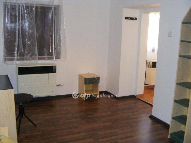 Eladó családi ház, Dombóváron 37 M Ft, 4 szobás