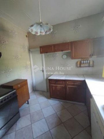 Eladó családi ház, Érden 320 M Ft, 8 szobás