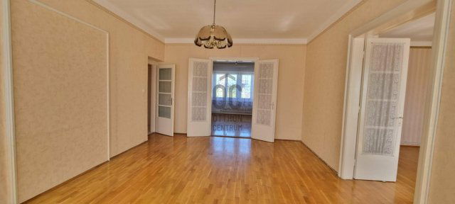 Eladó téglalakás, Pétfürdőn 64.9 M Ft, 4 szobás